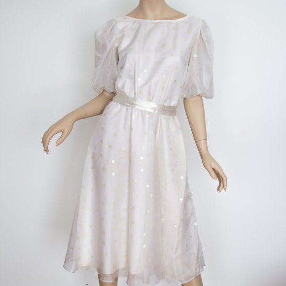 --- Dresses & Skirts - Beautiful Vintage 70s Dress Belted White white dots Wedding